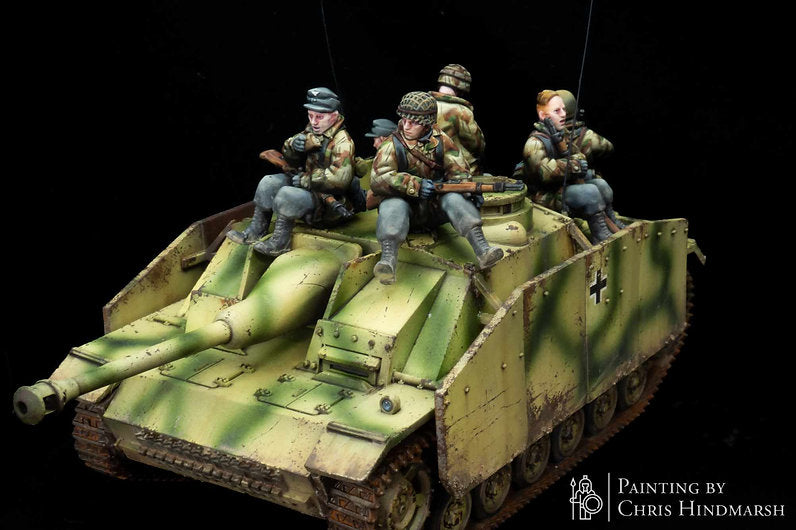German Fallschirmjäger Tank Riders - 3d Printed Scale Models 1:56 / 28mm - RKX Miniatures